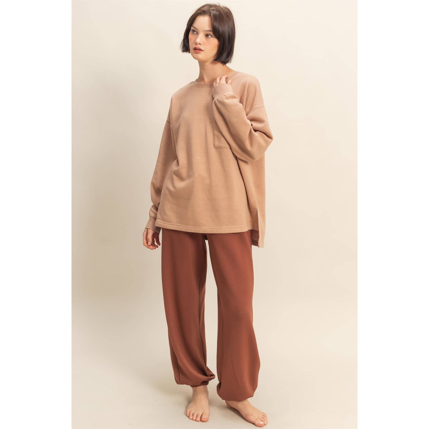 Basic Crew Neck Single Pocket Pullover Sweatshirt