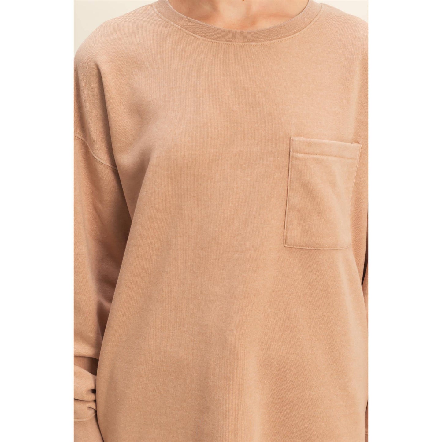 Basic Crew Neck Single Pocket Pullover Sweatshirt