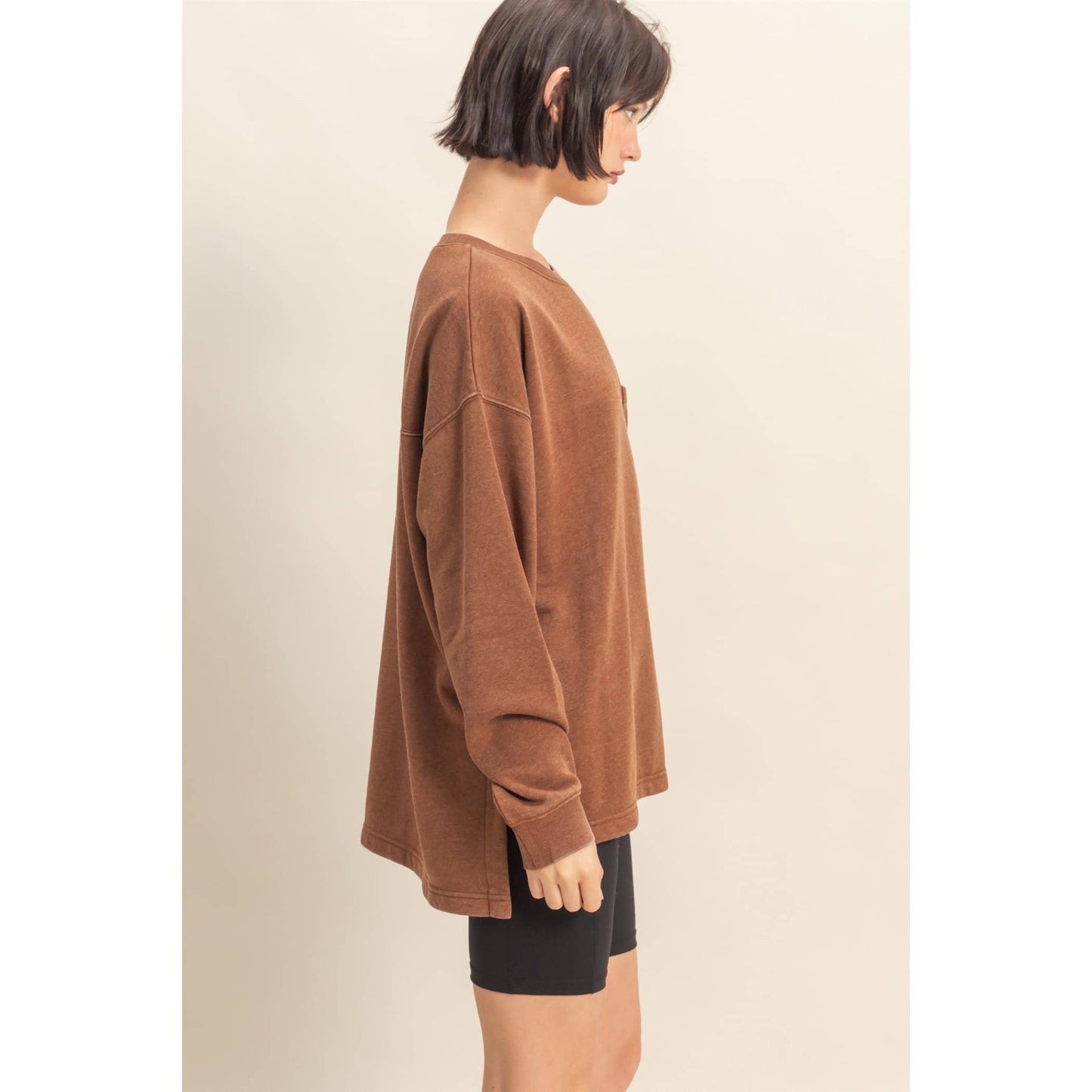 Basic Crew Neck Single Pocket Pullover Sweatshirt