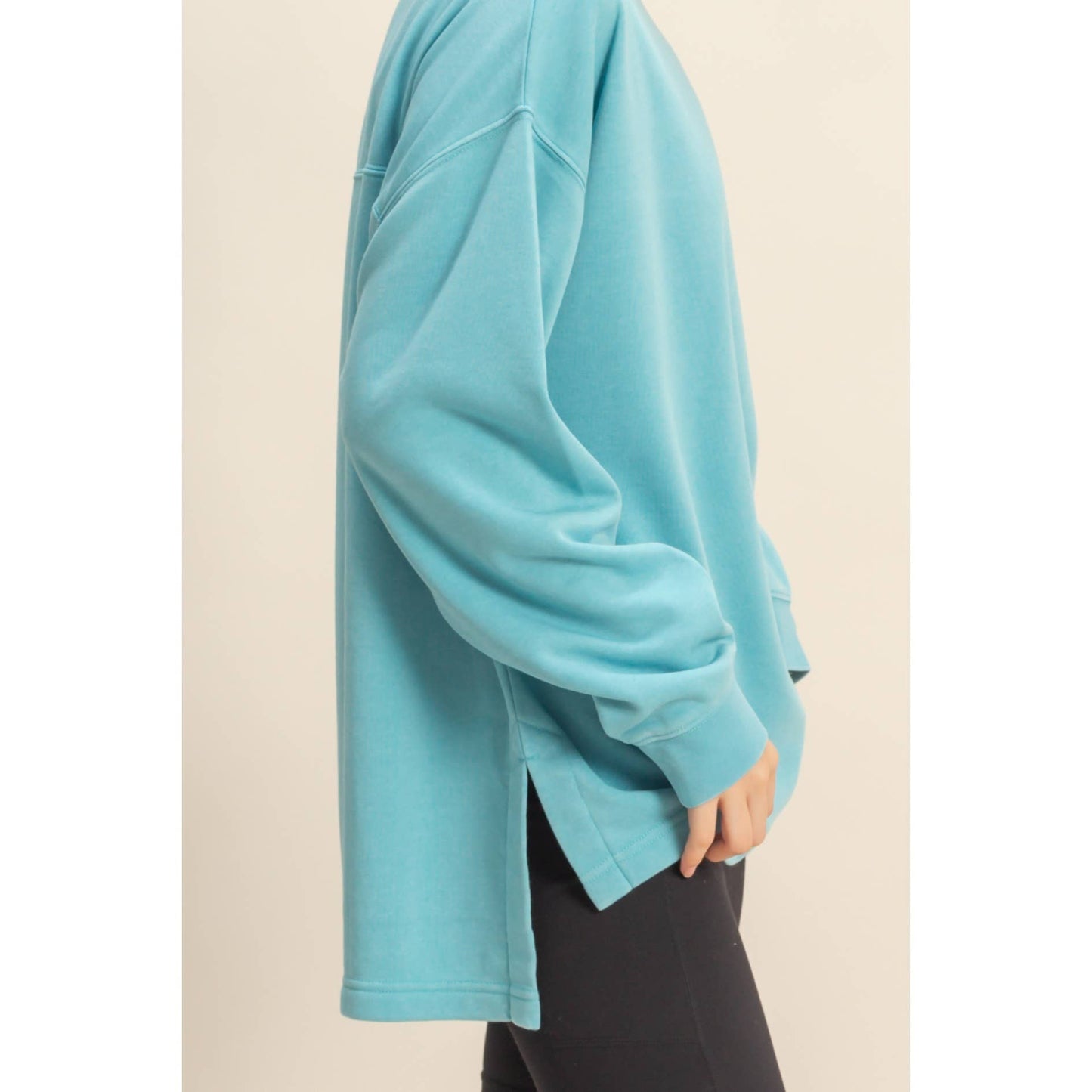 Basic Crew Neck Single Pocket Pullover Sweatshirt