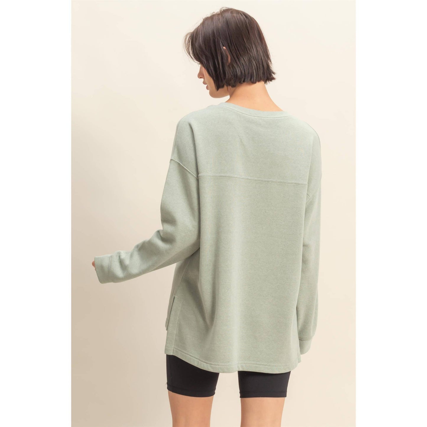 Basic Crew Neck Single Pocket Pullover Sweatshirt