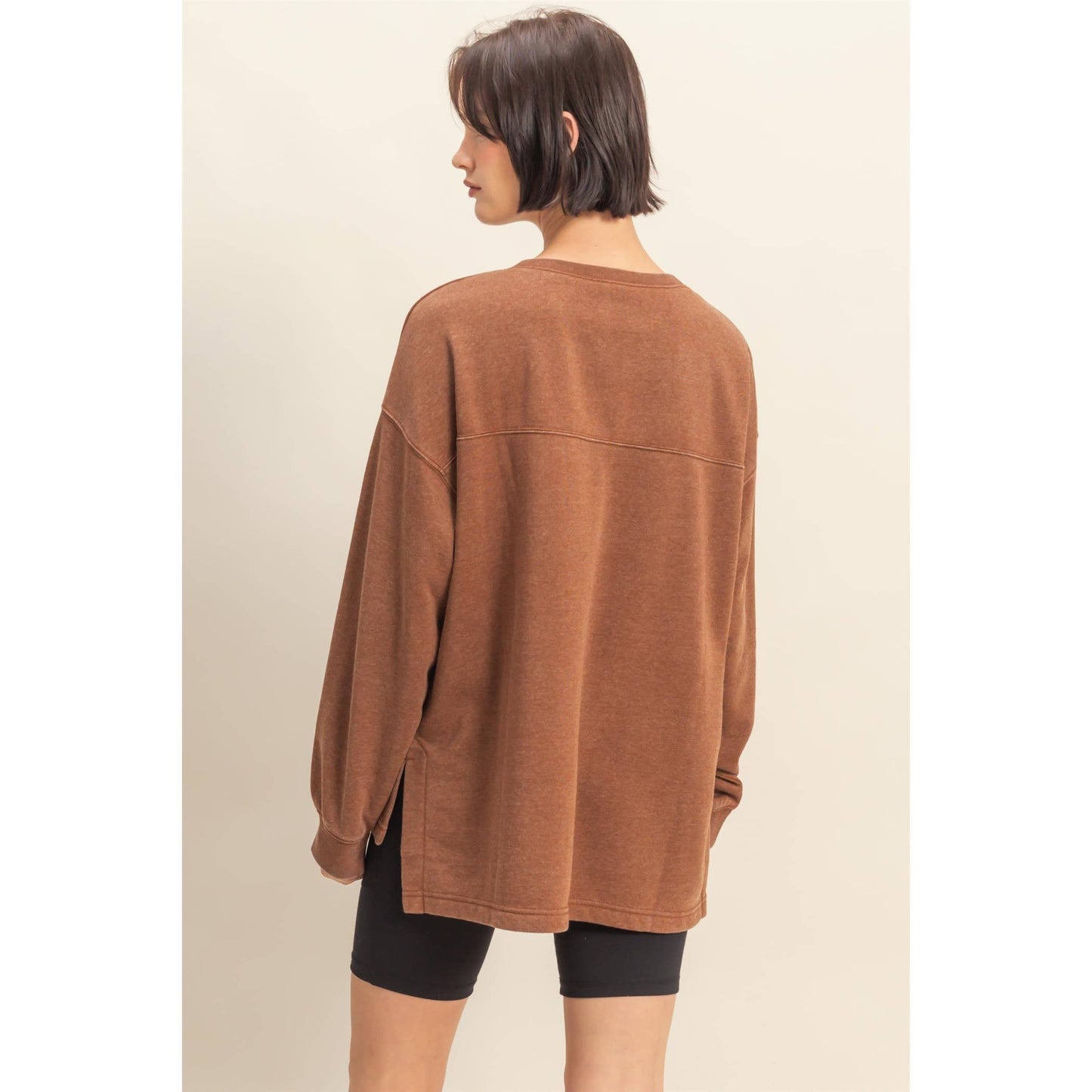 Basic Crew Neck Single Pocket Pullover Sweatshirt