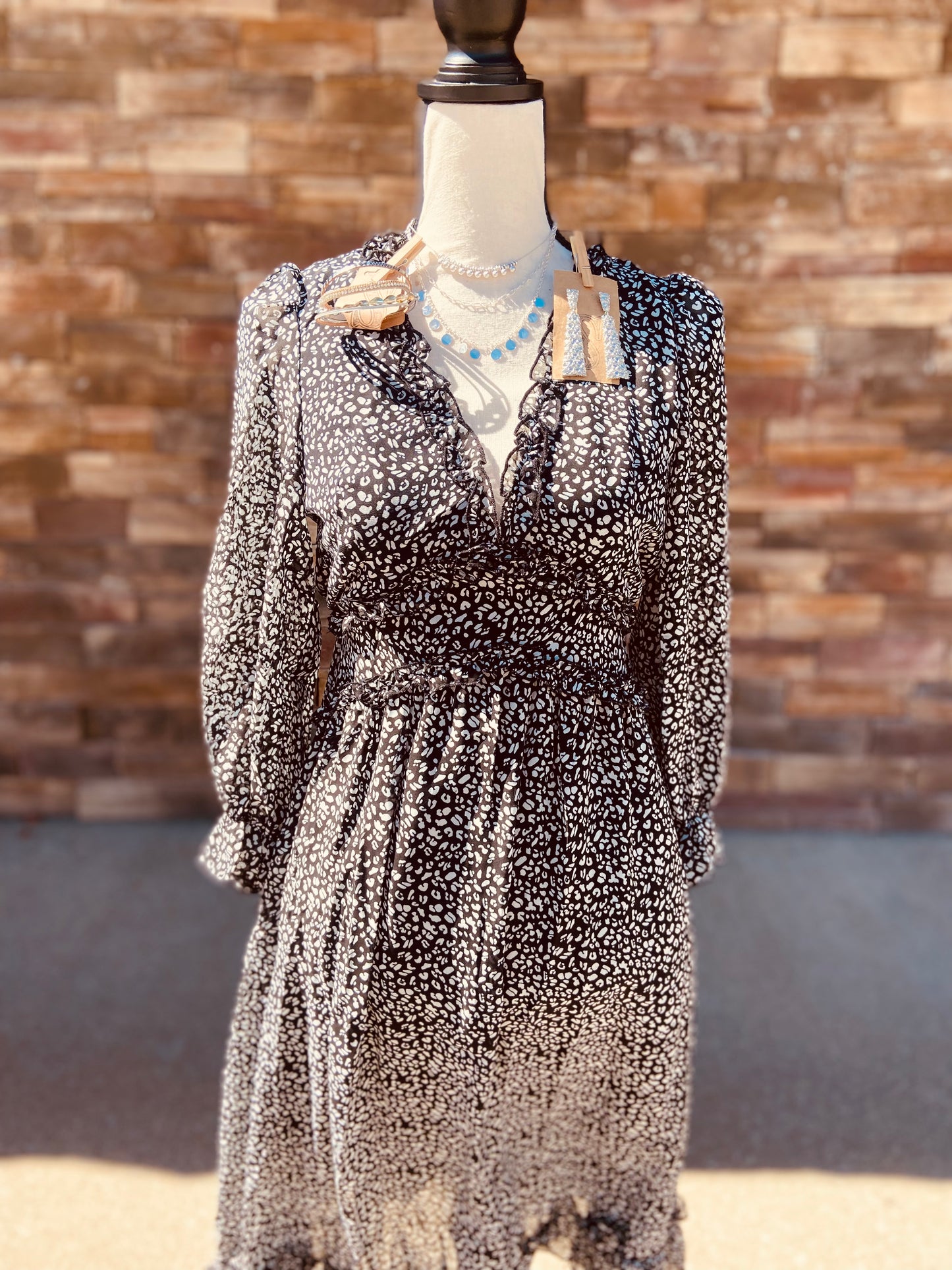 L/S Dress with Ruffle Neck & Waistline