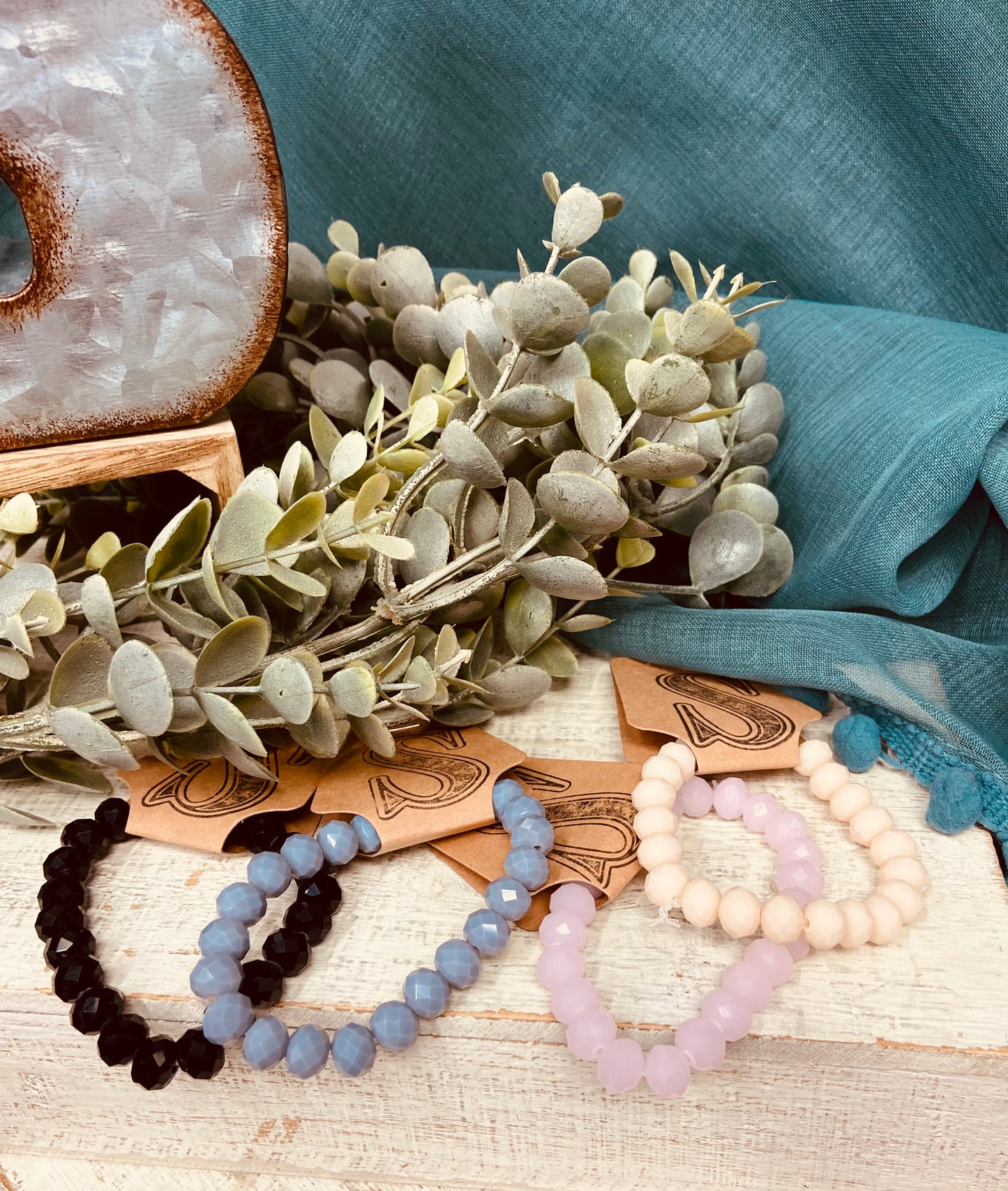 Single Strand Solid Bracelet