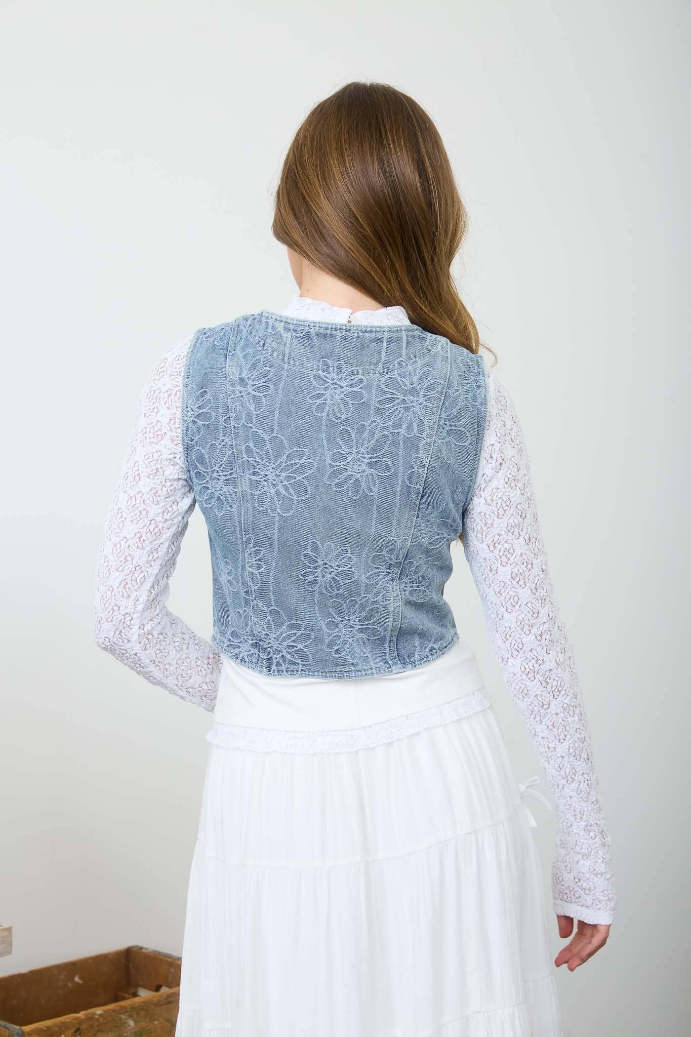FLORAL WASHED DENIM PATTERN FRONT TIE VEST