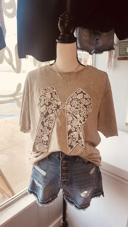 Puff Lace Ribbon Graphic Tee