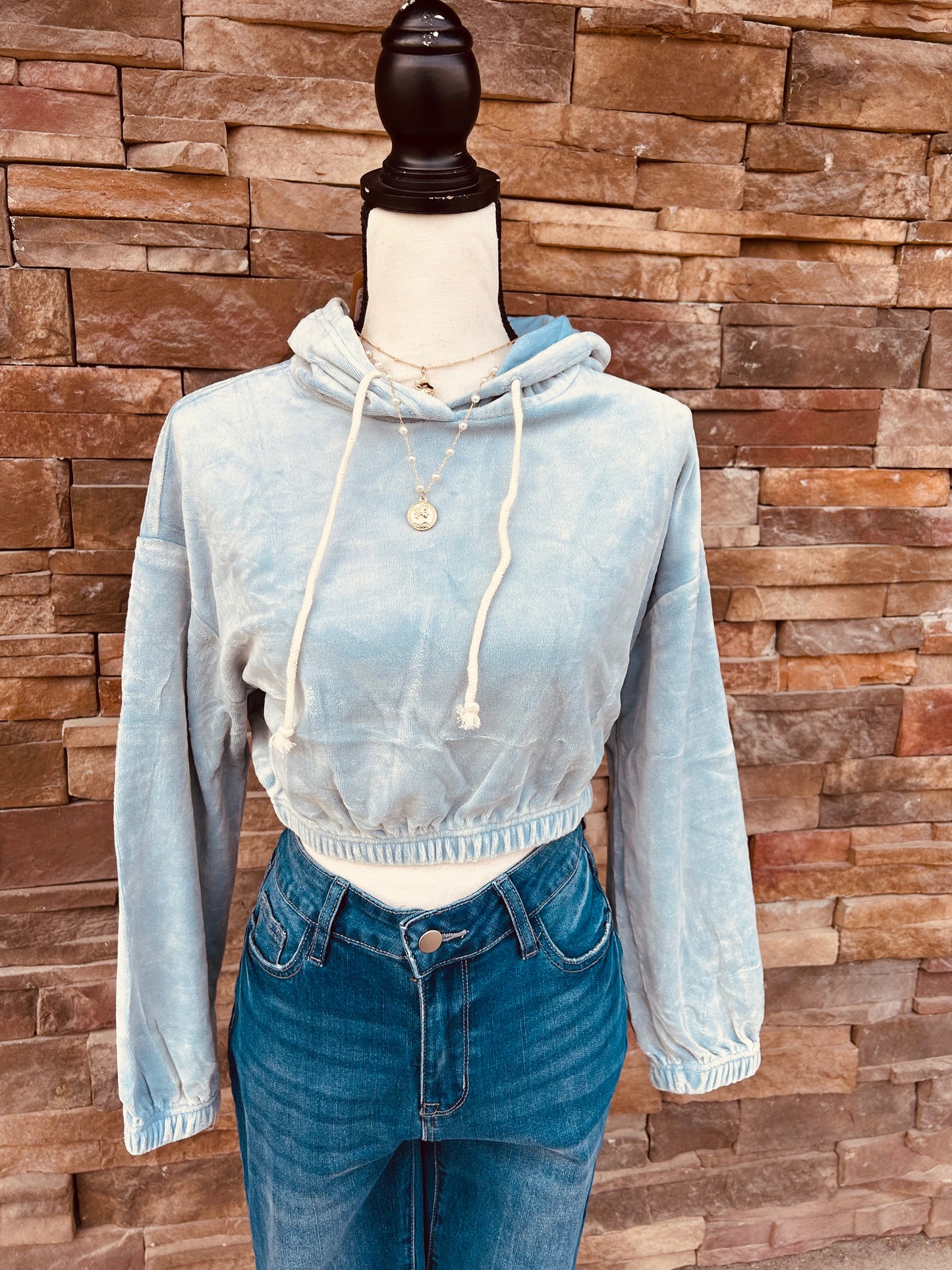 Cropped Velvet Pullover Hoodie