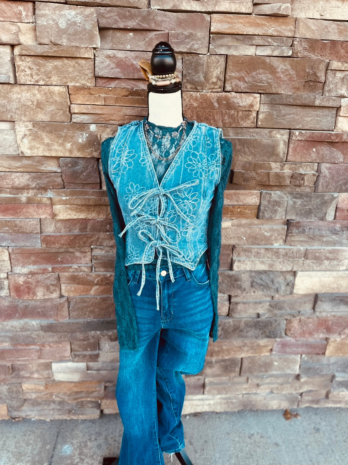 FLORAL WASHED DENIM PATTERN FRONT TIE VEST