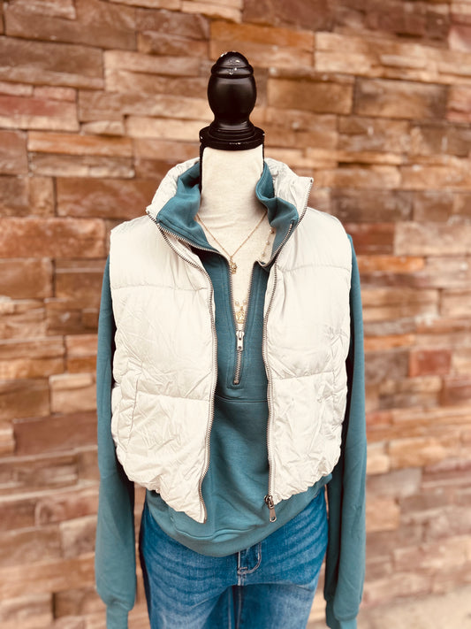Cropped Zipper Closure Puffer Vest