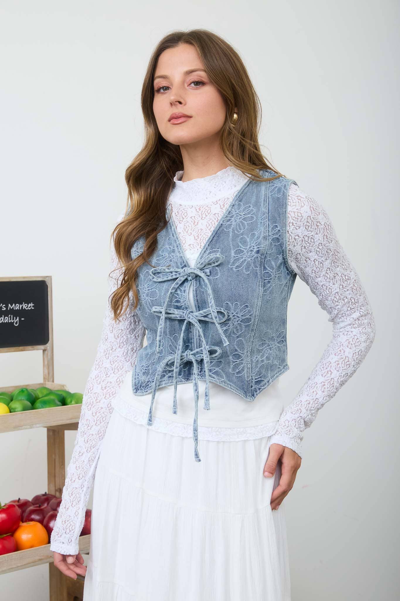 FLORAL WASHED DENIM PATTERN FRONT TIE VEST