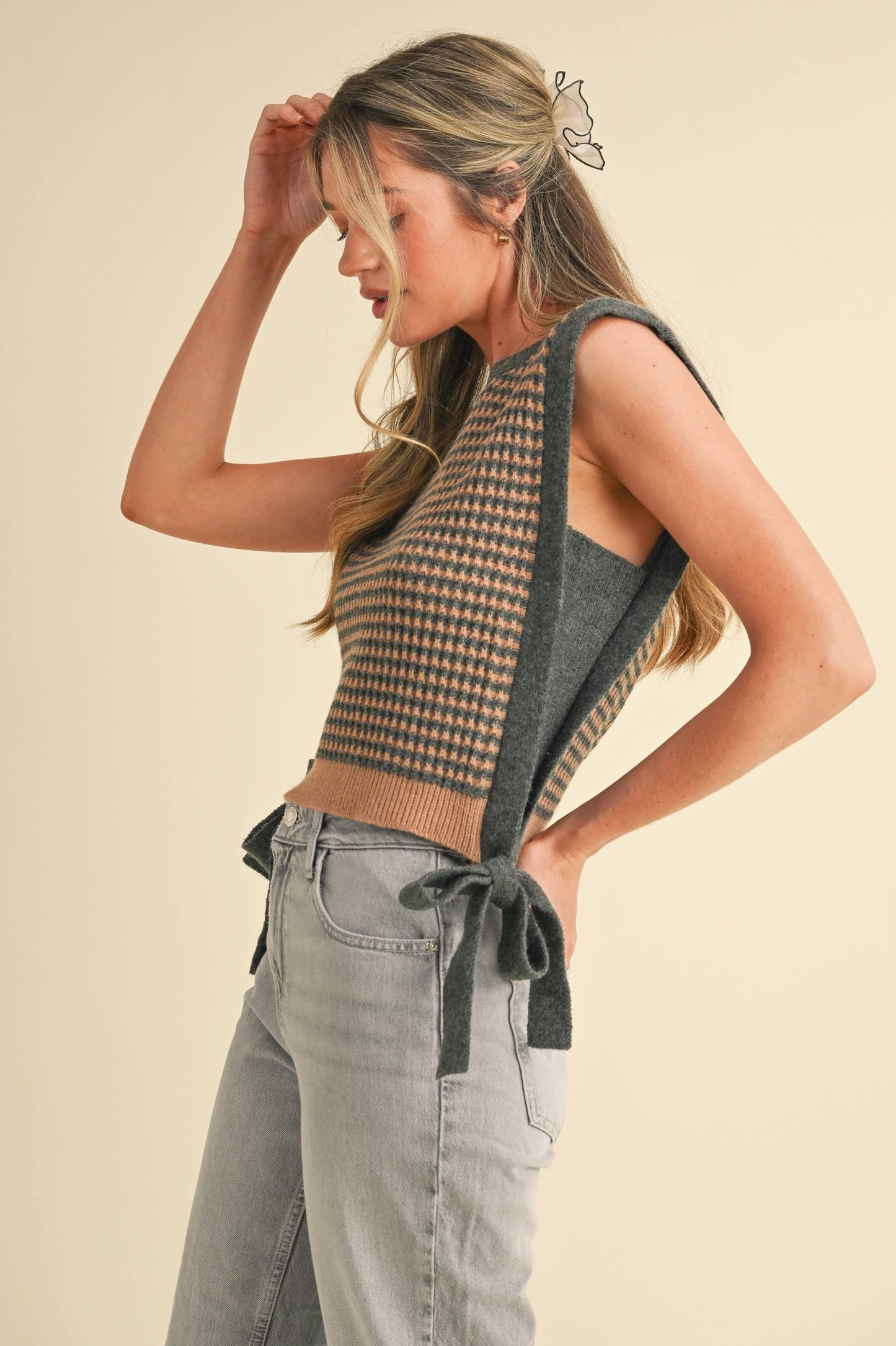 STRIPED SIDE TIE SWEATER VEST MSW10723